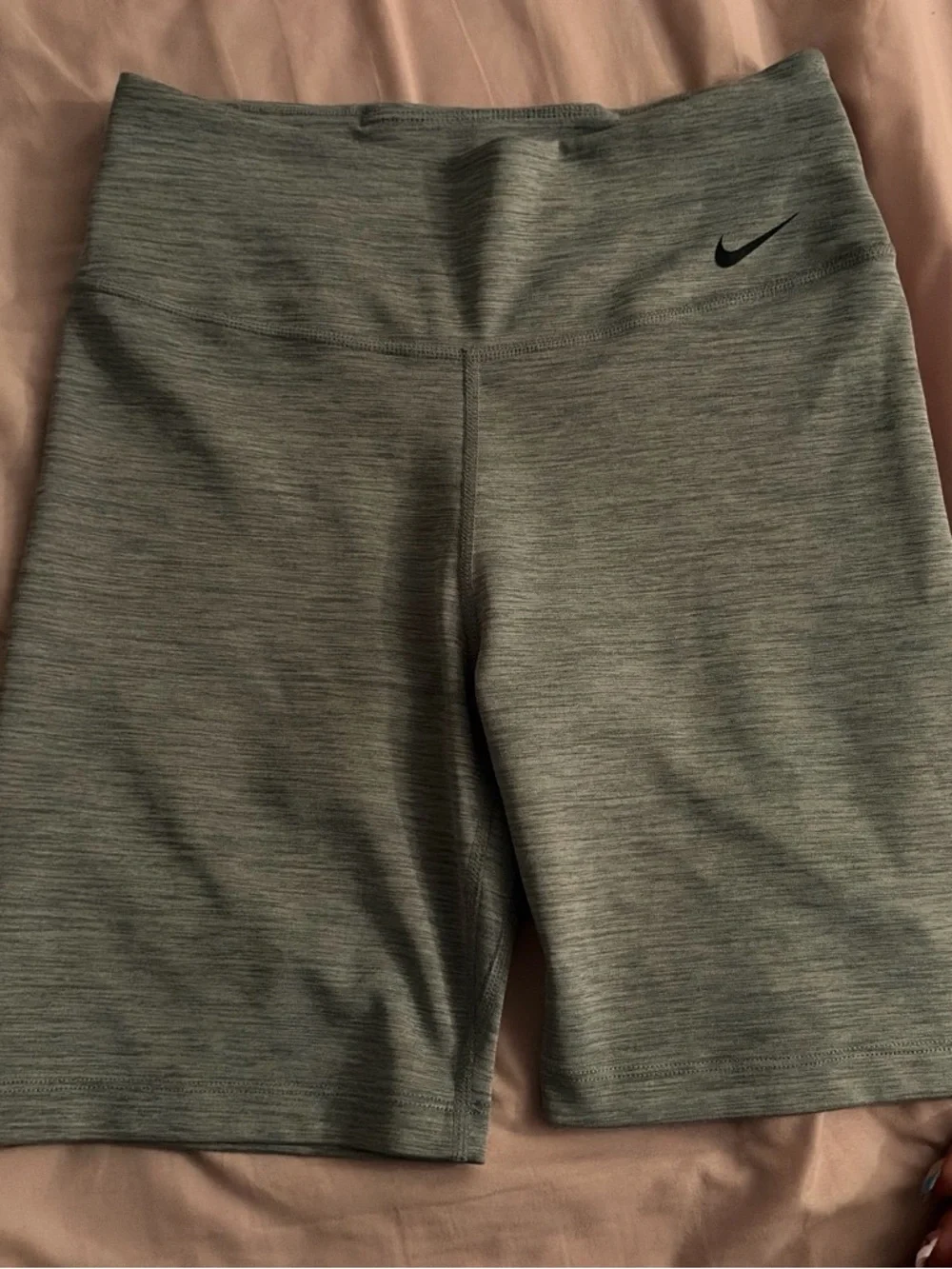 Nike Women's Heather Gray High-Rise Bike Shorts